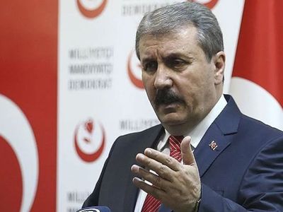 Büyük Birlik Partisi Genel Başkanı Mustafa Destici kaza yaptı: Yaralılar var!