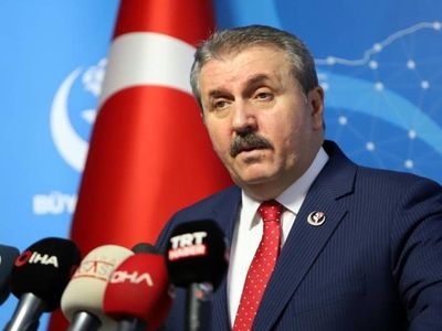 Büyük Birlik Partisi Genel Başkanı Mustafa Destici kimdir? BBP Genel Başkanı Mustafa Destici nereli ve kaç yaşında? Mustafa Destici hayatı ve biyografisi