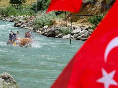 Rafting Türkiye Şampiyonası 3. ayak yarışları çatak’ta sona erdi