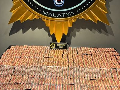 Malatya'da sokak satıcılarına yönelik operasyon: 3 gözaltı