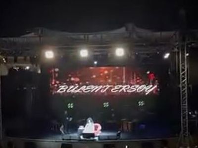Bülent Ersoy konserinde beklenmedik olay: Seyirciye hakaret etti