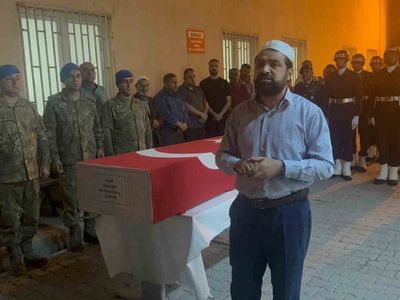 Hakkari'de hayatını kaybeden Yüksel Işık'ın cenazesi askeri törenle Bursa'ya uğurlandı