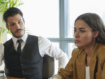 Cam Tavanlar Konusu Ne?