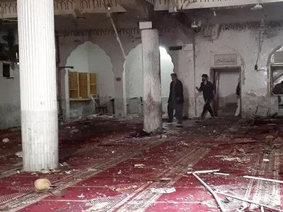 Camiye saldırı düzenlendi: Çok sayıda kişi yaşamını yitirdi