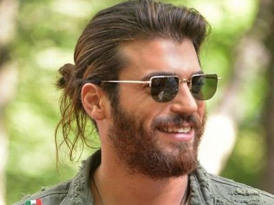 Can Yaman İhanete Uğradığı Sevgilisi İle Birlikte Fotoğraf Paylaştı!