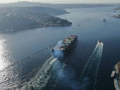 Çanakkale Boğazı'nda hava alarmı: Gemi geçişleri kapatıldı