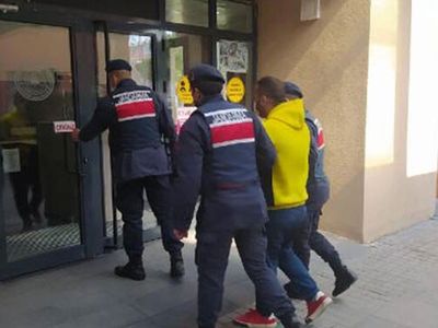 Çanakkale'de Hırsızlık Yapan 3 Şüpheli Yakalandı