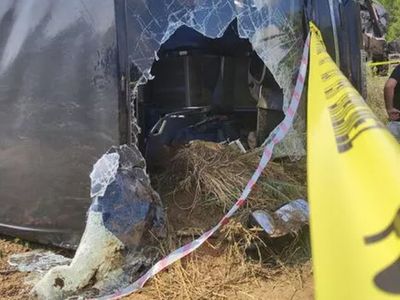 Çanakkale’de korkutan kaza: Tur otobüsü devrildi, ölü ve yararılar var
