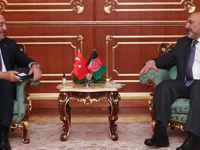 Çavuşoğlu, Afgan Mevkidaşı Atmar'la Görüştü