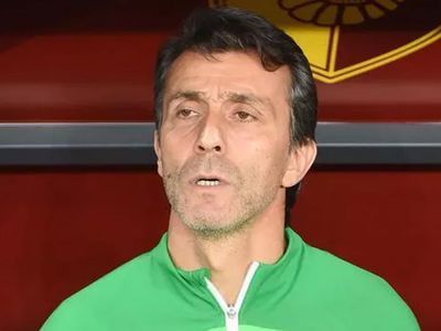 Çaykur Rizespor Teknik Direktörü Bülent Korkmaz, Göztepe karşısında aldıkları galibiyet sonrasında Süper Lig umutları hakkında konuştu!