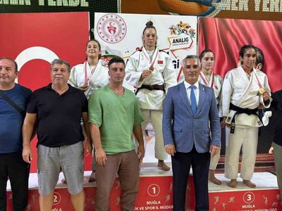 Eskişehirli judocu tuana kambur, Türkiye judo şampiyonasında altın madalya kazandı