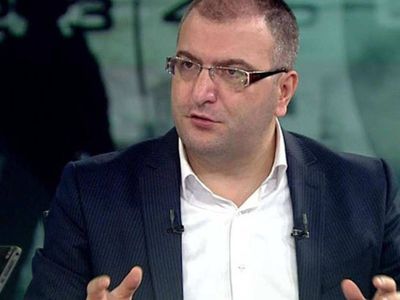 Cem Küçük kovuldu mu? Cem Küçük TGRT ile devam ediyor mu?