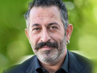 Cem Yılmaz’dan sevenlerini korkutan haber! Bodrum’da trafik kazası geçirdi