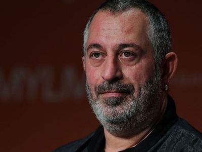 Cem Yılmaz'ın Evinde Yangın Çıktı