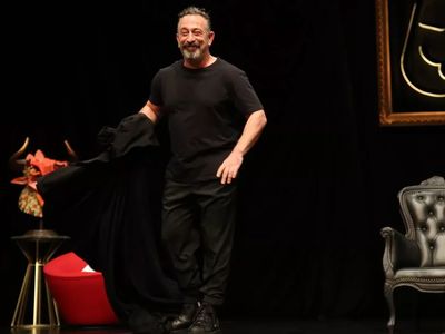 Cem Yılmaz'ın Yeni Stand-Up Gösterisi Netflix'e Geliyor!