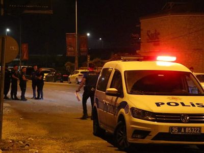 Çeşme’de silahlı kavga: Çok sayıda ölü ve yaralı var