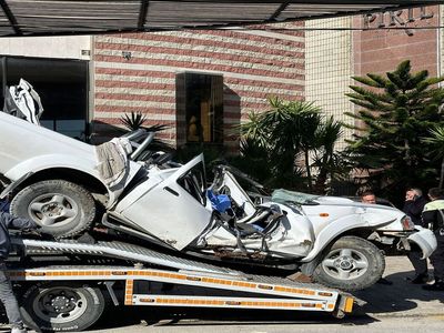 Çeşme'de trafik kazası: Genç sürücü hayatını kaybetti