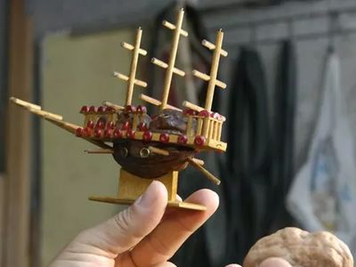 Ceviz Kabuğundan Minyatür Gemi Yapıyor: Hazırlaması 4 Gün Sürüyor