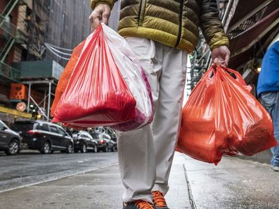 Çevre, Şehircilik ve İklim Değişikliği Bakanı Duyurdu: Plastik Poşet Ücretinde Artış Yok!