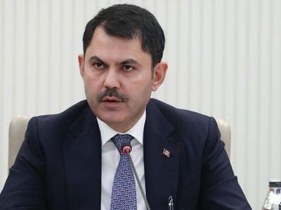 Çevre, Şehircilik ve İklim Değişikliği Bakanı Murat Kurum, 17 Ağustos Marmara Depremi’nin 23. yıl dönümünde İstanbul Zeytinburnu’nda vatandaşlarla bir araya geldi!