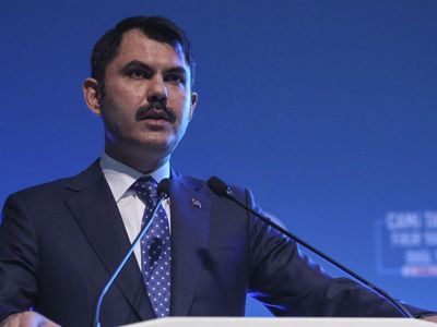 Çevre, Şehircilik ve İklim Değişikliği Bakanı Murat Kurum açıklamalarda bulundu: 'Eser yapan, üreten kazanacak!'