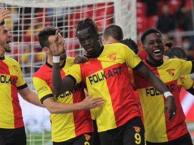 Cherif Ndiaye, Göztepe'ye sosyal medyadan yaptığı paylaşımla veda etti!