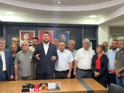 CHP Malatya’da devir krizi: Yeni il başkanı çilingirle parti binasına girdi