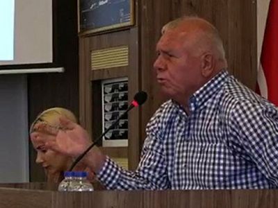 CHP'li Başkan: Yardım Parasını Dağıtmak Zorunda Değilim Size ne?