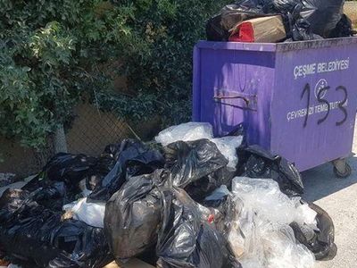 CHP'li Belediyeliler Hizmette Sınır Tanımıyor! Heykel Yapmaktan Vatandaşa Hizmet Etmeyi Unutuyor