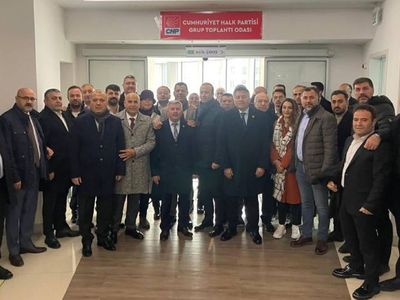 CHP'li Esenyurt Belediye Meclis üyeleri odalarına girdi