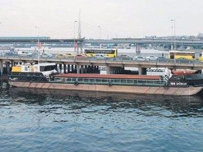 CHP'li İBB'nin Yalanı Ortaya Çıktı; "Müsilaj Temizliyor" Dedikleri Gemi Hiç Denize Çıkmadı!