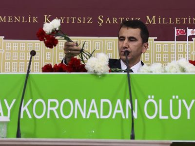 CHP'li Serkan Topal Tabutla Meclis Kürsüsünde Konuştu