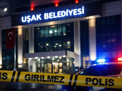 CHP’li Uşak Belediye Başkanı Özkan Yalım’ın İkinci Sevgilisi Kocaeli’de Gözaltına Alındı
