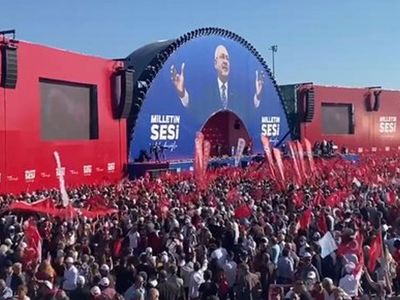 CHP’nin Maltepe mitinginde Atatürk yasağı