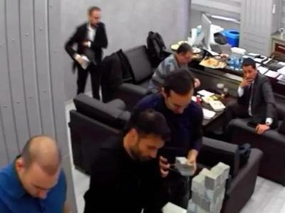 CHP’nin para krizi çözüldü mü? Gazeteciler olayın iç yüzünü ortaya çıkardı! İşte hiç bilinmeyen detaylar…