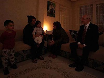 CHP'nin yalanını Bakan Dönmez ortaya çıkardı: Elektrik varken ışıkları neden açmadınız?