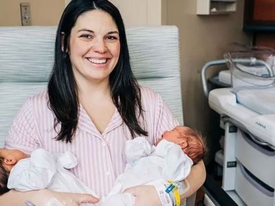 Çift rahimli kadın tüm dünayaya bir mucize gösterdi! iki günde iki bebek doğurdu