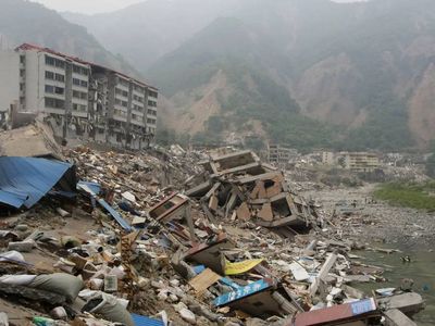 Çin’de 6,2 büyüklüğünde deprem meydana geldi: 111 kişi hayatını kaybetti