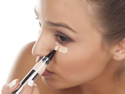 Concealer nedir, ne için kullanılır? Doğru concealer seçme yöntemleri