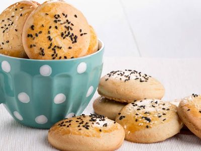 Çörek Otlu Tuzlu Kurabiye Tarifi