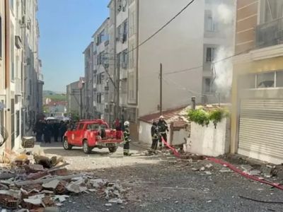 Çorlu'da apartman dairesinde meydana gelen patlamada 1 kişi ağır yaralandı!