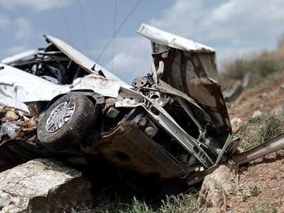 Çorum’da Şarampole Yuvarlanan Araç Kayaya Çarptı