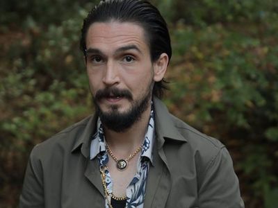 Çukur Dizisinin Oyuncularından Ahmet Melih Yılmaz Trans Birey Olduğunu Duyurduktan Sonra Çarpıcı Açıklamalarda Bulundu
