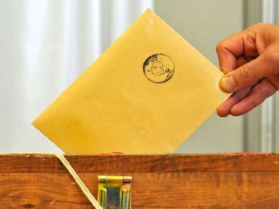 Cumhurbaşkanı adaylığında rekabet kızışıyor: 7 ismin 100 bin imza yarışı sürüyor