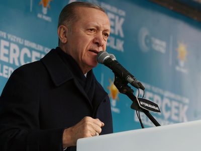 Cumhurbaşkanı Erdoğan Afyonkarahisar'da: ‘‘Yapay zeka neyi emrederse onu aday gösterdiler. Millete adayımıza tıpış tıpış oy vereceksiniz diyorlar’’