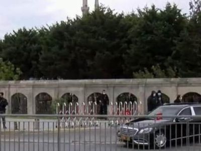 Cumhurbaşkanı Erdoğan Ahmet Kekeç'in Kabrini Ziyaret Etti!