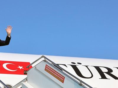 Cumhurbaşkanı Erdoğan Bağdat’a ulaştı: Kalkınma Yolu ile petrol gündemde