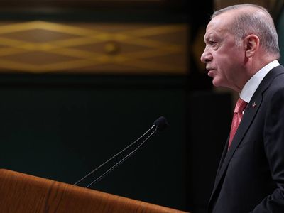 Cumhurbaşkanı Erdoğan, Başbakan Adnan Menderes, Dışişleri Bakanı Fatin Rüştü Zorlu ve Maliye Bakanı Hasan Polatkan’ı andı