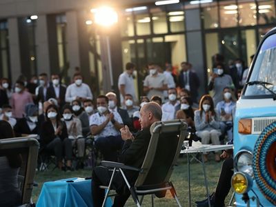 Cumhurbaşkanı Erdoğan Mersin'de Gençlerle Buluştu