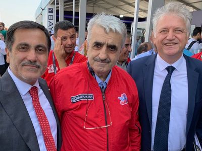 Cumhurbaşkanı Erdoğan, Özdemir Bayraktar'ın Cenazesi İçin Yurda Dönüyor
